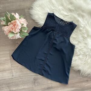 🍑5 for $25🍑 Banana Republic Navy Lace Sleeveless Blouse S
